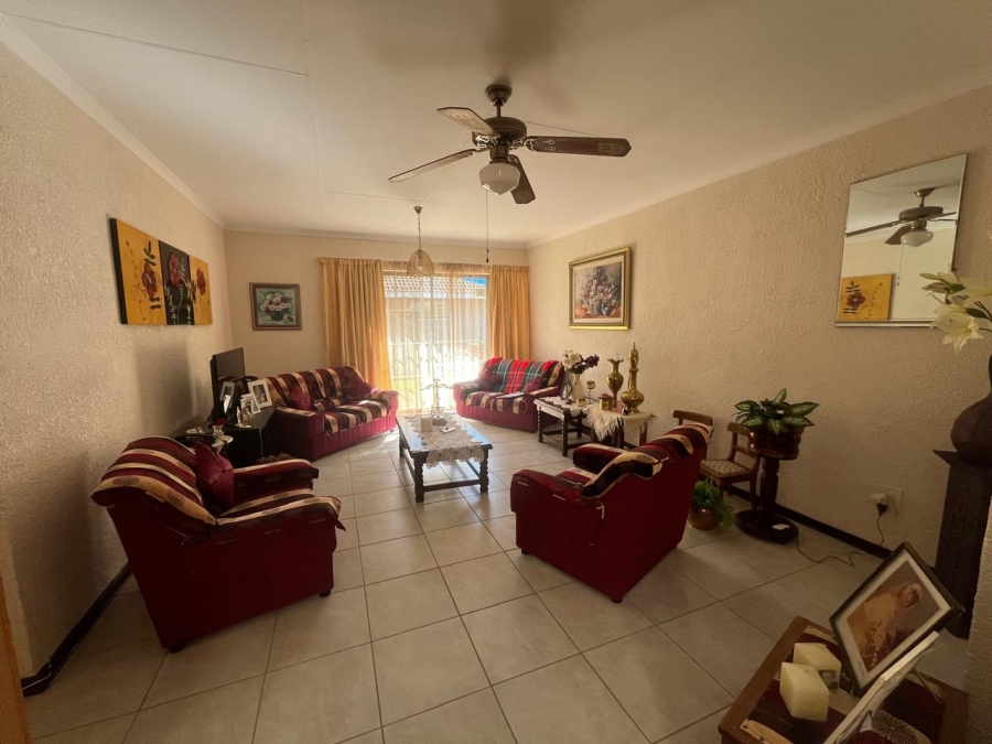 1 Bedroom Property for Sale in Oudorp North West
